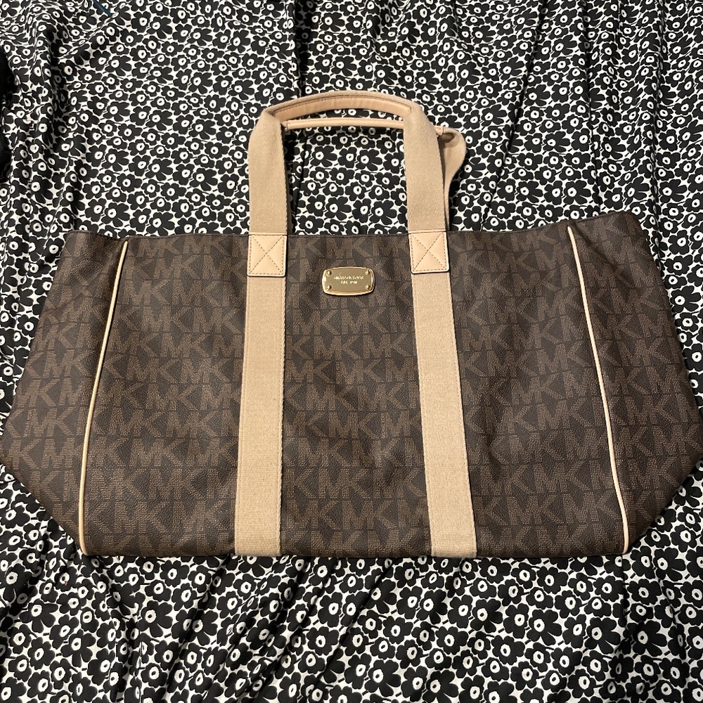 Michael kors extra large tote